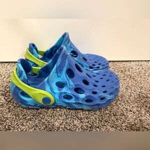 Merrell Hydro Moc water shoes in a blue marble colorway size 12 kids